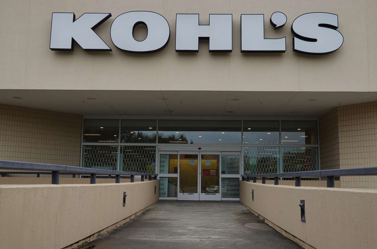 Le stock de Kohl monte 20% alors que le détaillant en difficulté dit que l'effort de redressement fonctionne