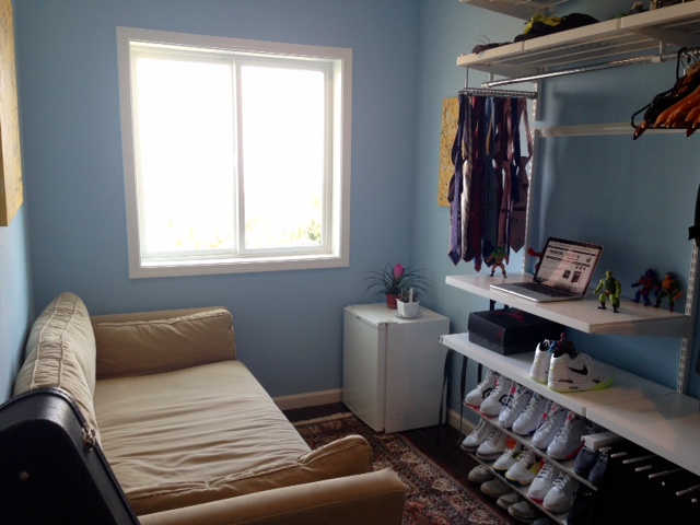 Bureau debout dans le dressing