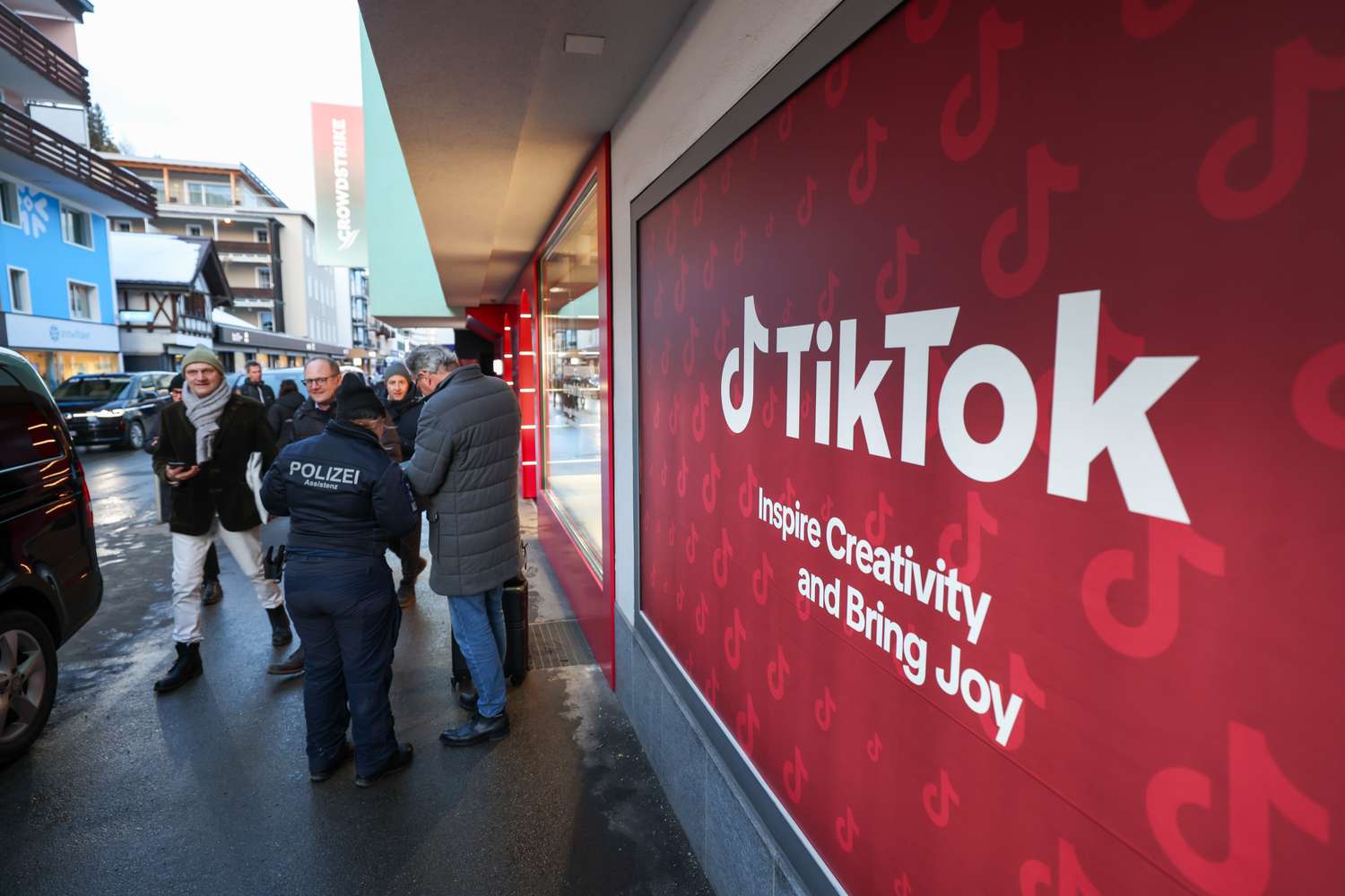 TikTok a enfin un accord américain négocié par Trump. Qui sont ses nouveaux investisseurs américains ?