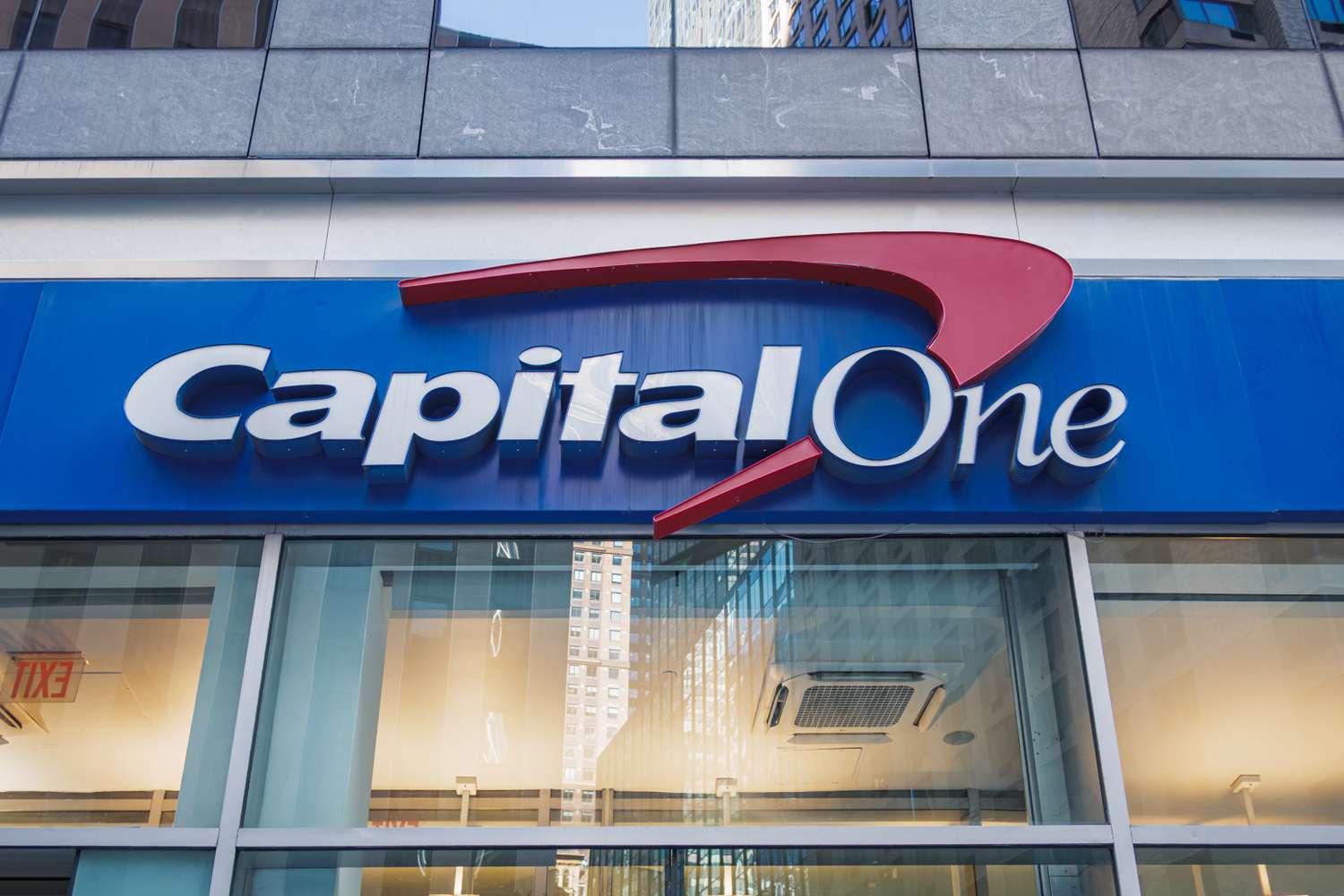 Capital One Stock est un grand perdant aujourd’hui. Mais il a encore de grands fans.