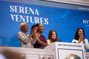 Serena sonne la cloche d'ouverture du NYSE